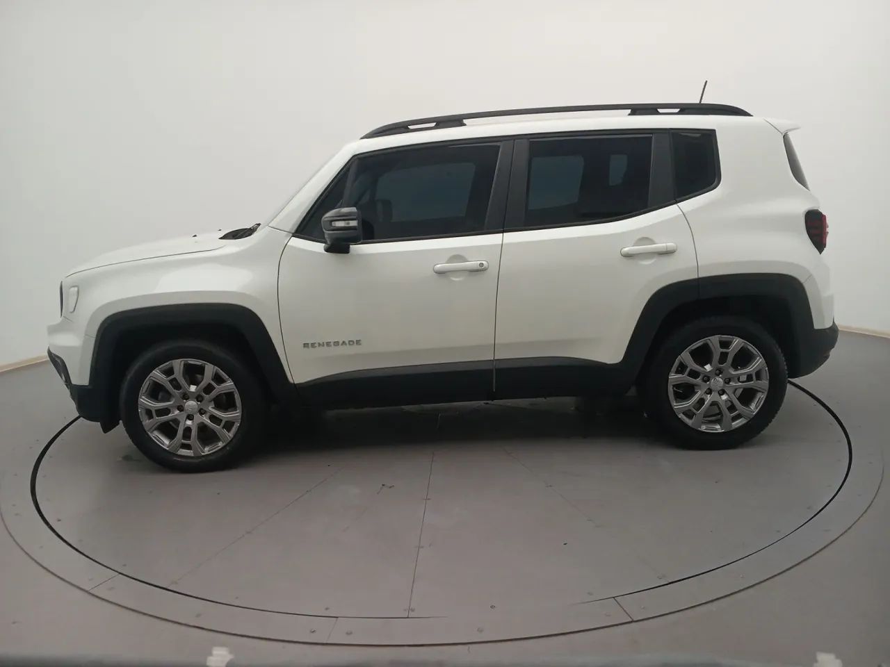 Jeep Renegade Long. T270 1.3 TB 4x2 Flex Aut., foto 2 de 13