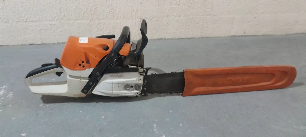 Selling Chainsaws64985883421569125