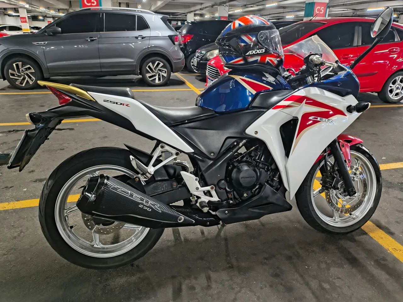 CBR 250r 2012 - 1537980048 | OLX