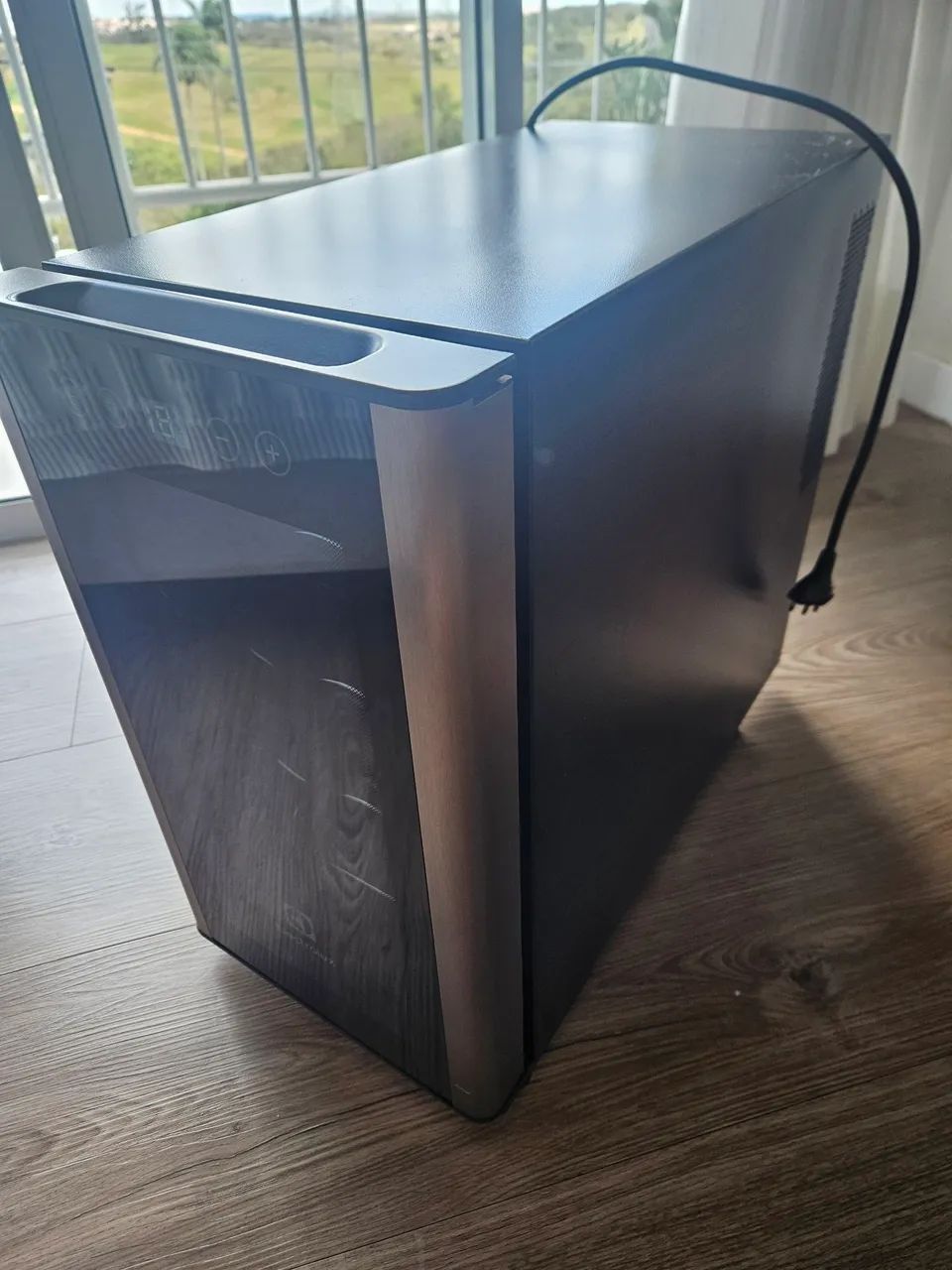 Adega Eletrolux 8 garrafas
