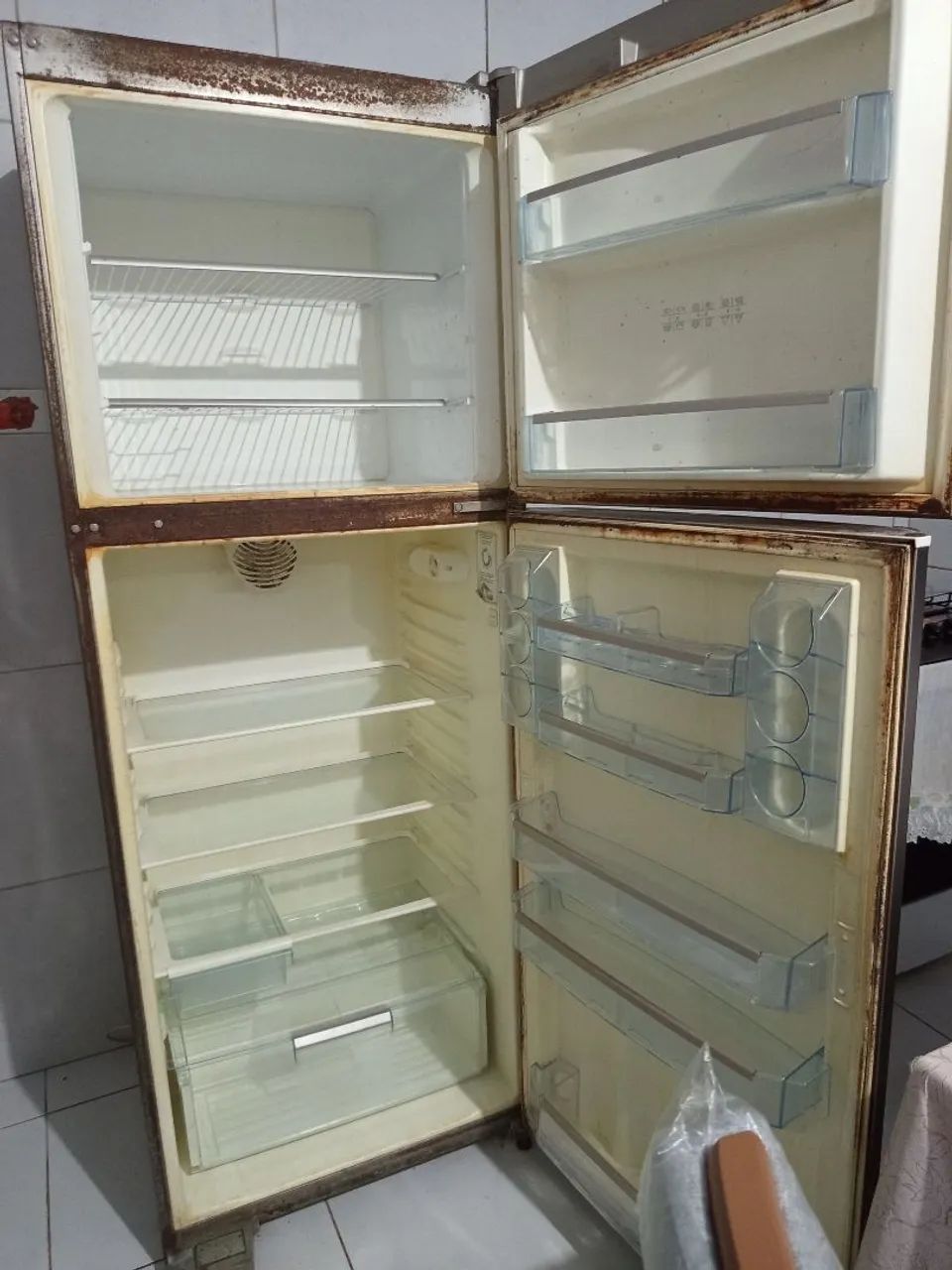 Geladeira Bosch Espaçosa - Funcionando Perfeitamente!  - Foto 2