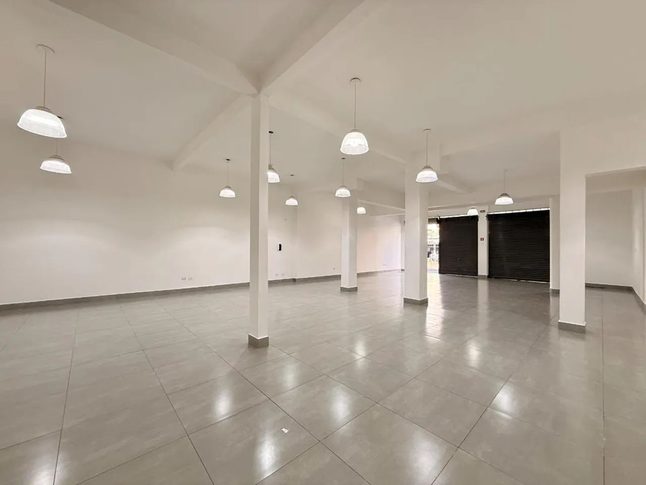 Salão para alugar em Maringá, Zona 03, com 200 m² - Foto 4