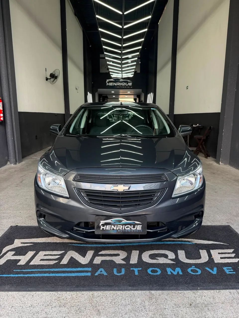 Chevrolet Onix JOY Hatch 1.0 8V Flex Mec. 4P 2018 - Foto 2