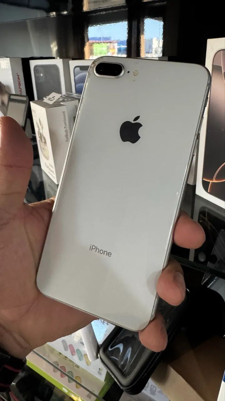 iPhone 8 Plus 