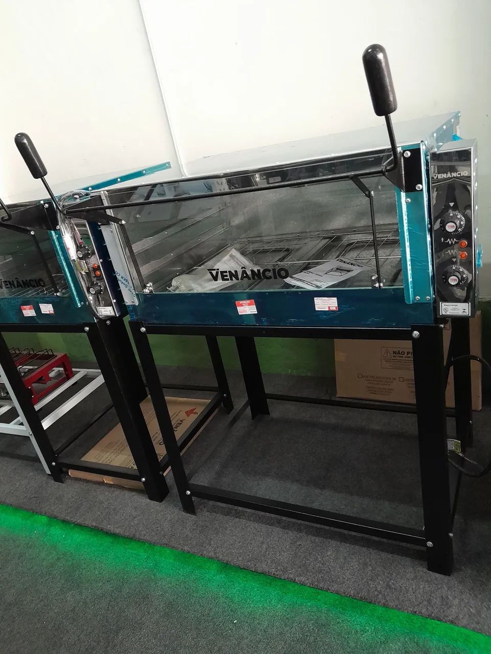 Forno elétrico de pizza da Venâncio - 95x95 e 220v