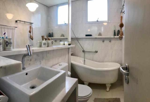 Apartamento com 4 dormitórios, com 2 vagas no joão paulo. - Foto 17