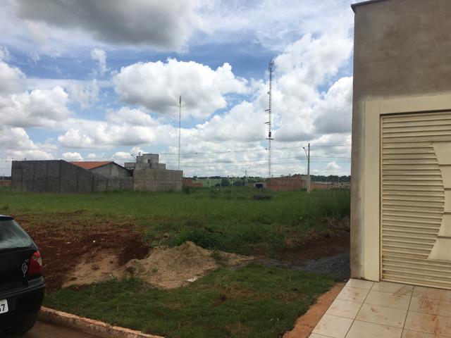 Lote na avenida pista dupla próximo ao setor Cristina em trindade ágio 25 mil - Foto 4