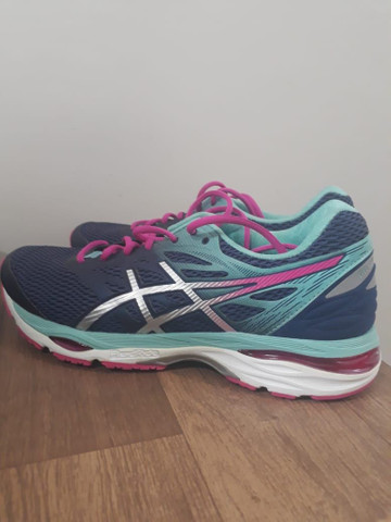 asics feminino tamanho 40