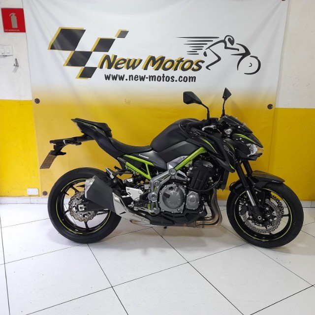 KAWASAKI 900