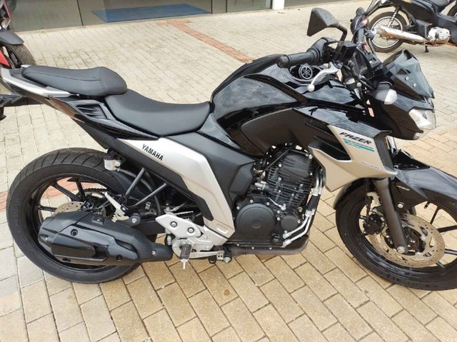 2021 YAMAHA FAZER