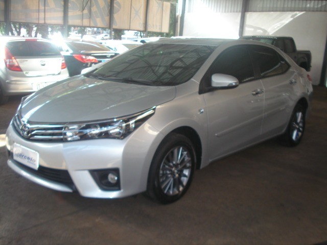 TOYOTA / COROLLA XEI 2016 PRATA AUTOMÁTICO COMPLETO