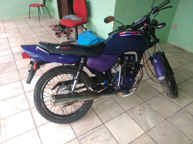 VENDO MOTO ANO 99 CONSERVADA VALOR 3.100