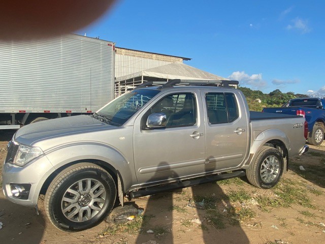 NISSAN FRONTIER SL 2016 TOP DE LINHA