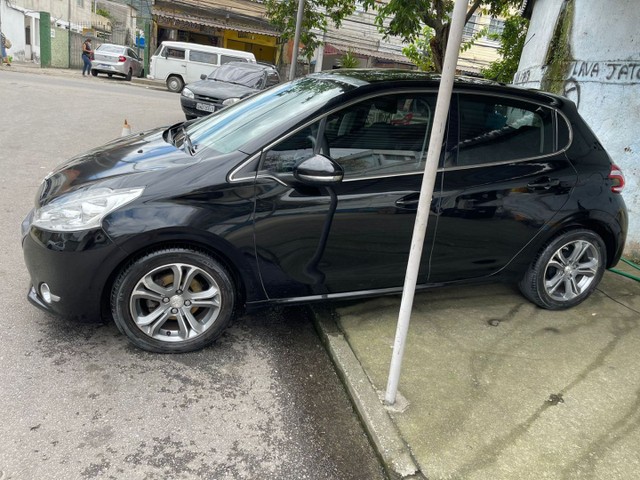 PEUGEOT 208 GRIFFE AUTOMÁTICO