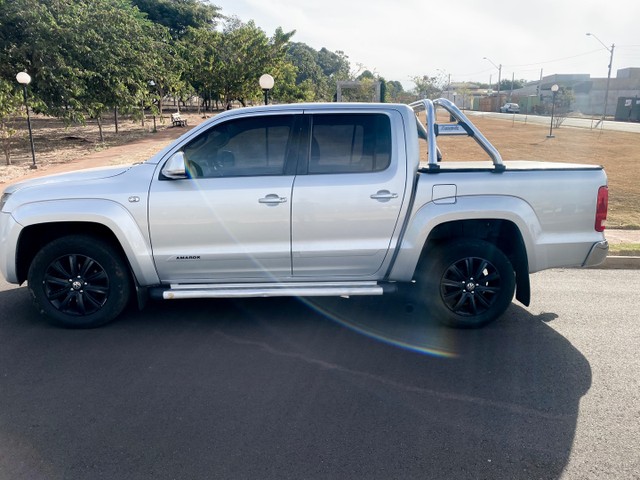 AMAROK HIGHLINE 2013 4X4 DIESEL! MAIS COMPLETA COM 140MIL KM!