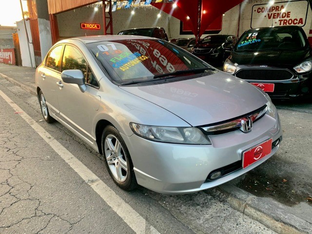 HONDA CIVIC EXS 2007 1.8 FLEX COMPLETO, AUTOMÁTICO, BANCOS EM COURO, CÂMBIO BORBOLETA