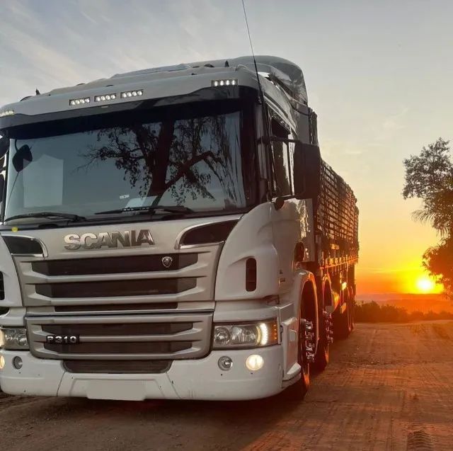 Scania P310 BiTruck - 2013 - Caminhões - Cidade Nova, Salvador