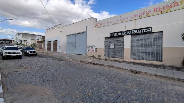 Galpão/Depósito/Armazém para aluguel com 330 M² cada no Centro - Feira de Santana - Bahia