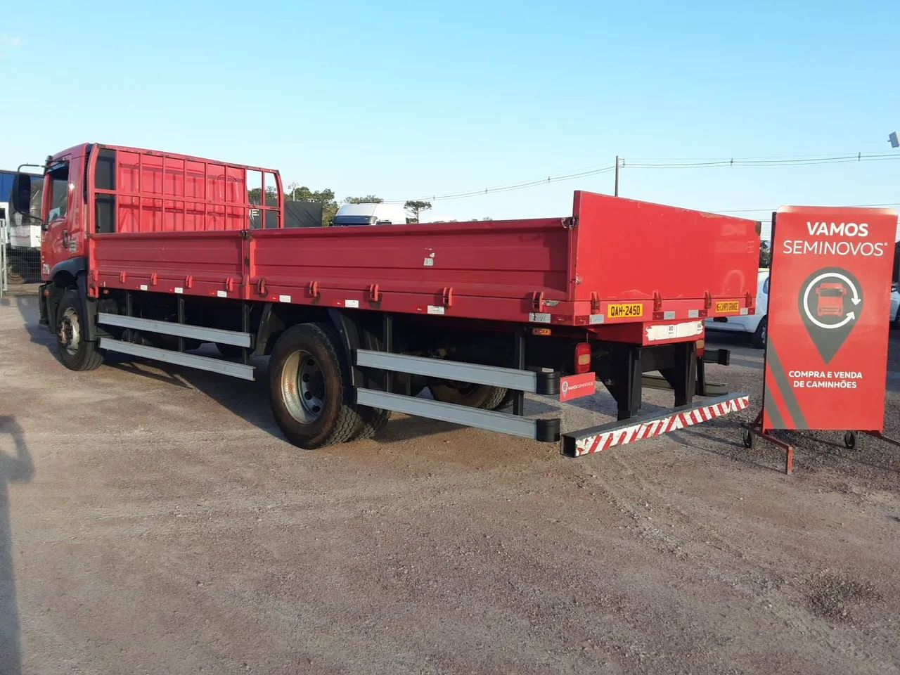 Volkswagen 15.190 E Constellation 2p (diesel)(E5) 2018/2019 Vamos Seminovos  CURITIBA - Foto 6