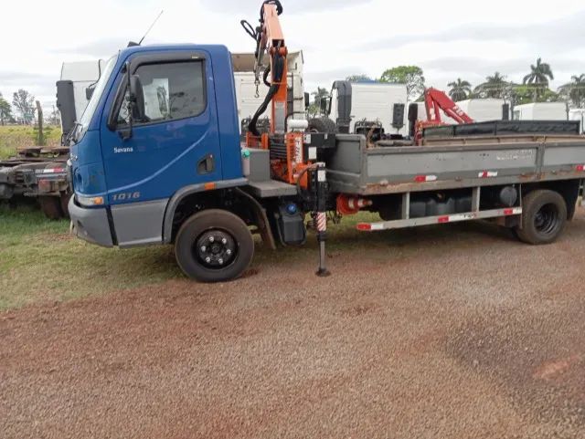 Mercedes-Benz Accelo 1016 ano 2016, Com Munck Argos 7500 kg - Foto 4