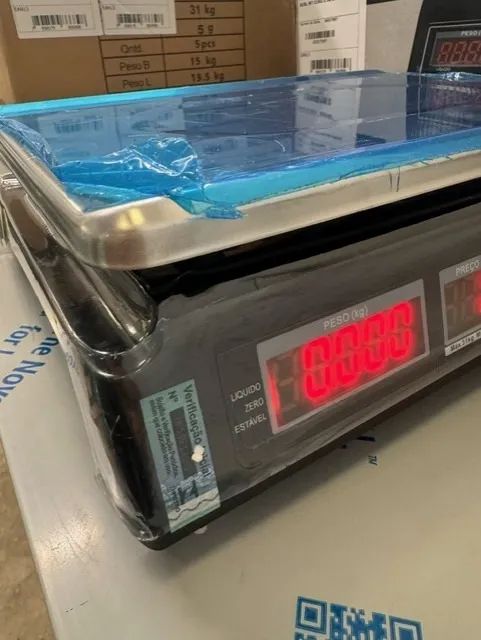 Balança computadora comercial com led e bateria- marca ramuza - 31 kgs - Foto 4
