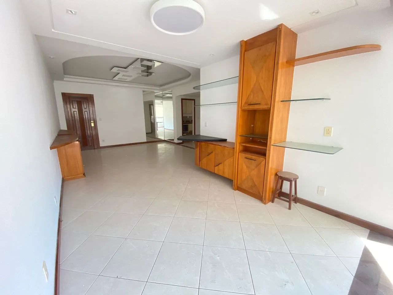 Prédio frente mar - 4 quartos amplo - 3 vagas  - Foto 2