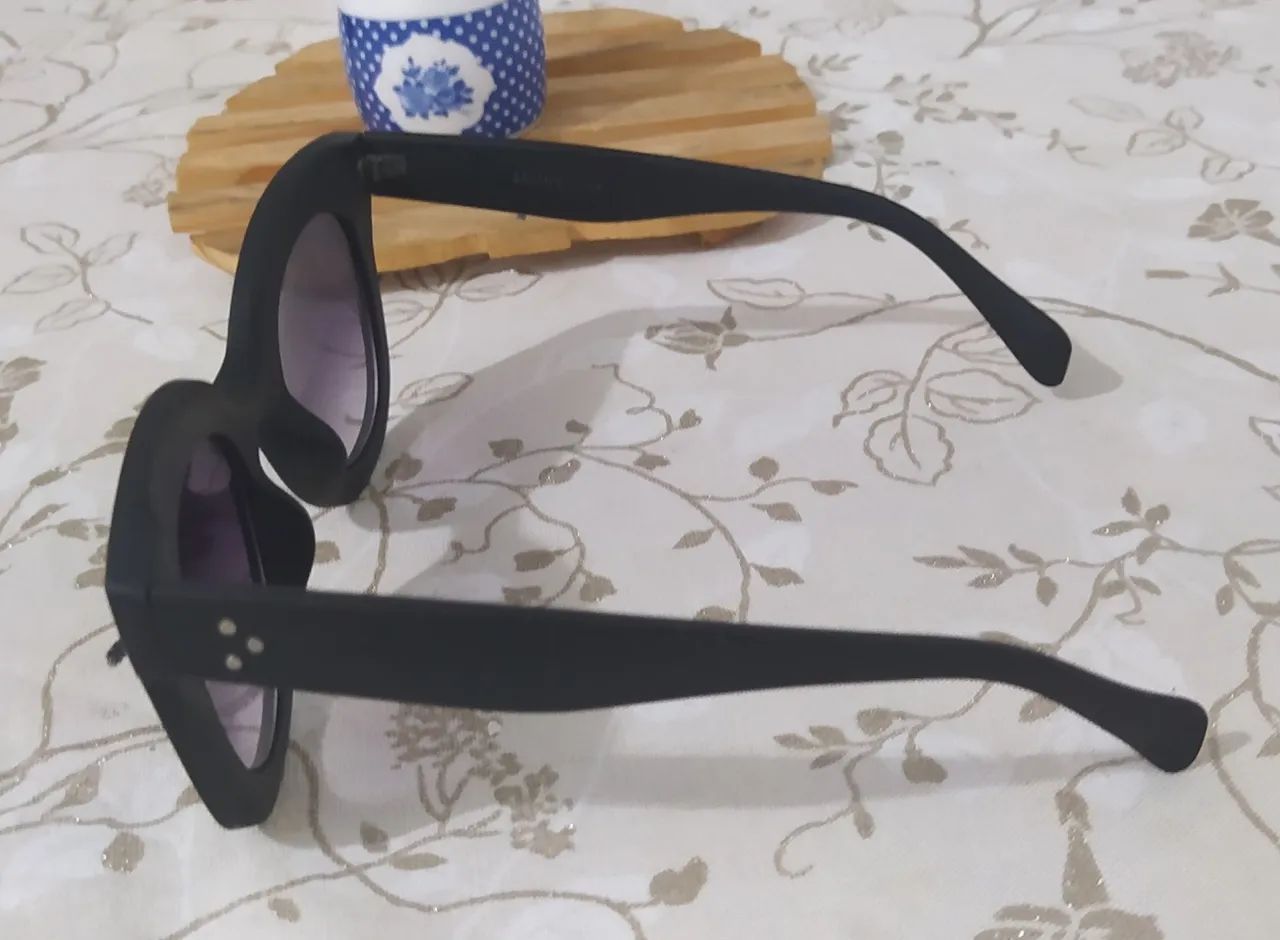Óculos de Sol Feminino Preto - Vintage. - Foto 2