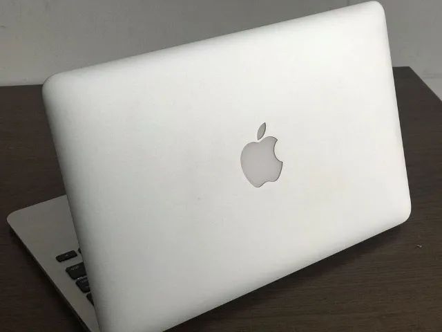 MacBook Air 11.6" Silver - 2011 | Perfeito Estado!