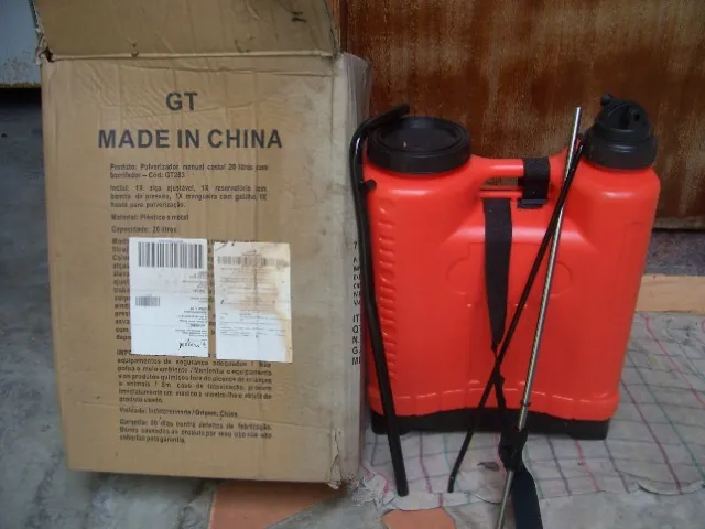 Pulverizador costal 20 litros com 2 roupa para aplicação de mata mato