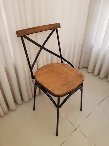 Cadeira de jantar rústica 