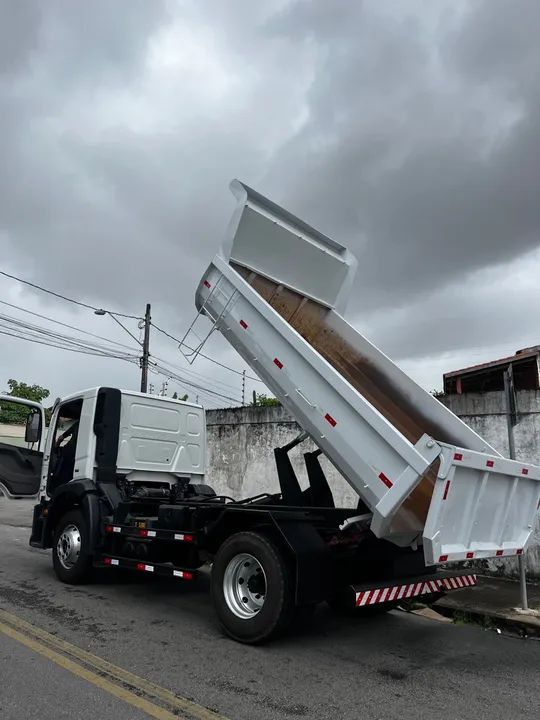 13.190 caçamba 6m3  - Foto 11