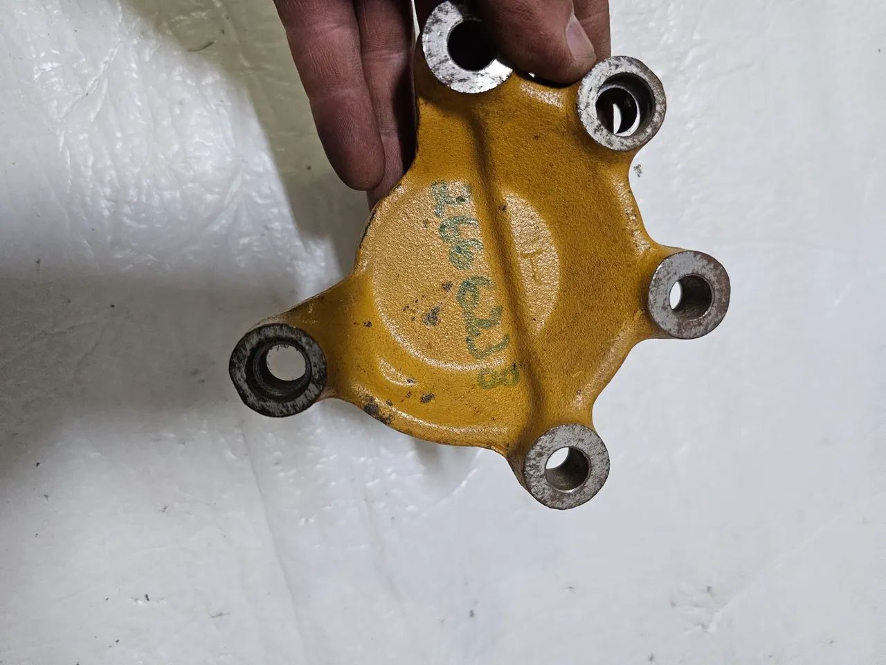 Escavadeira caterpillar 320 suporte helice ventilador motor novo original  2666227 - Foto 5