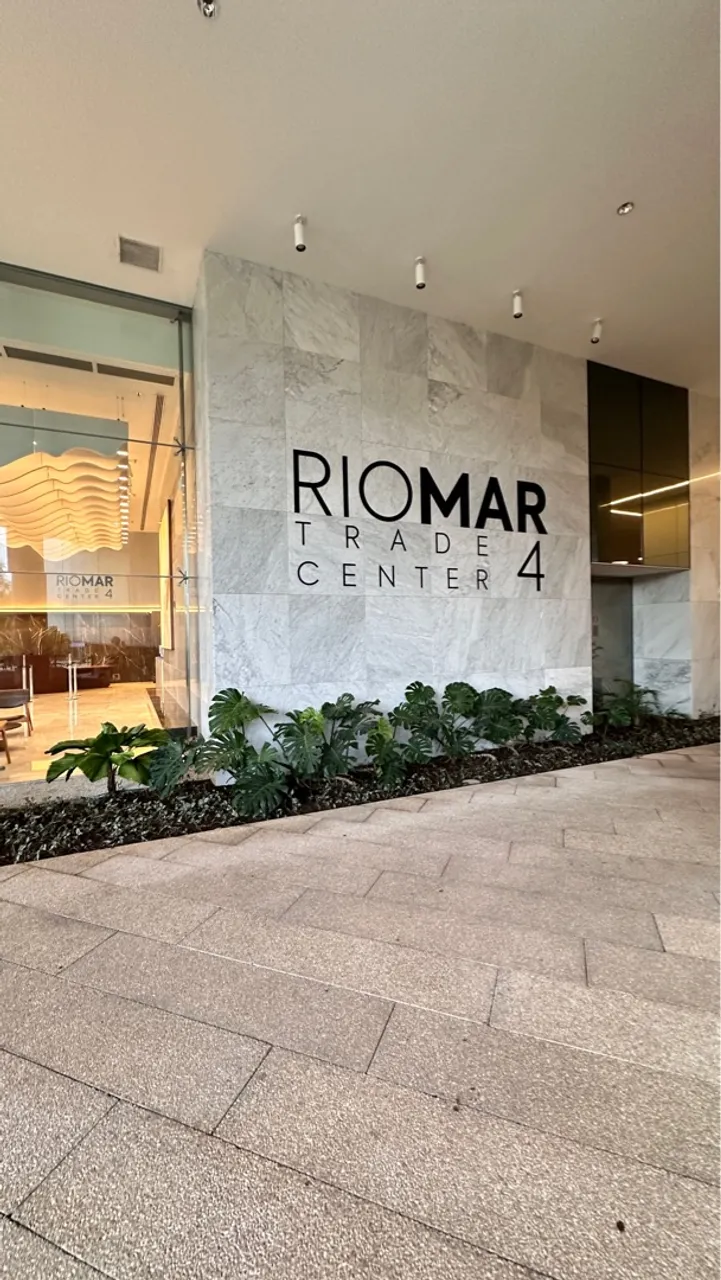 Aluguel de consultório por turnos no Riomar Trade Center