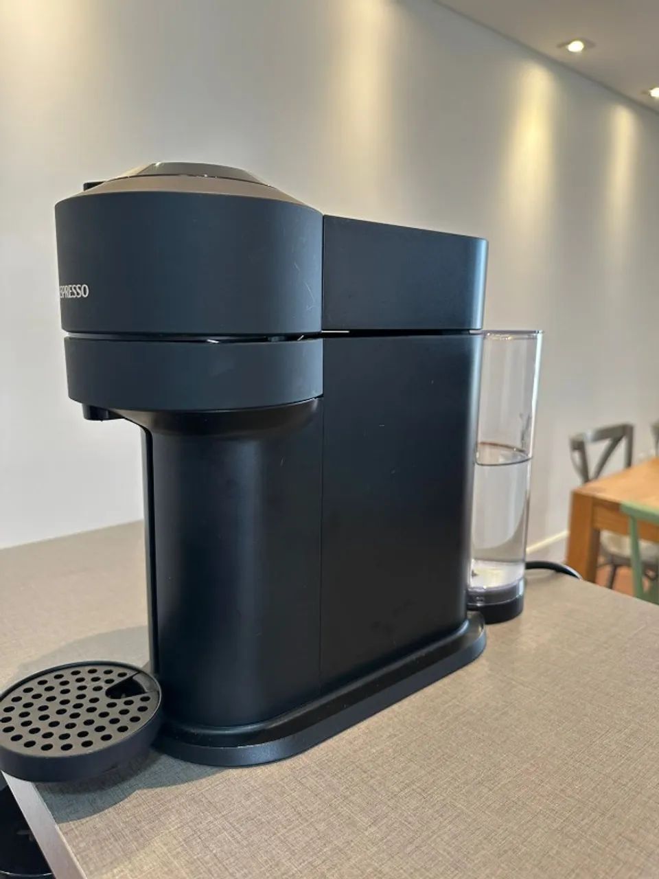 Cafeteira Nespresso Vertuo Next - 110V | Impecável |
