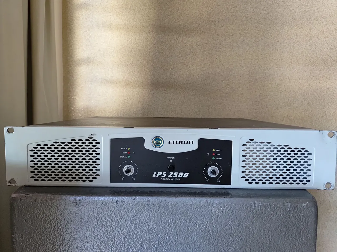 Amplificador Crow 1500w RMS