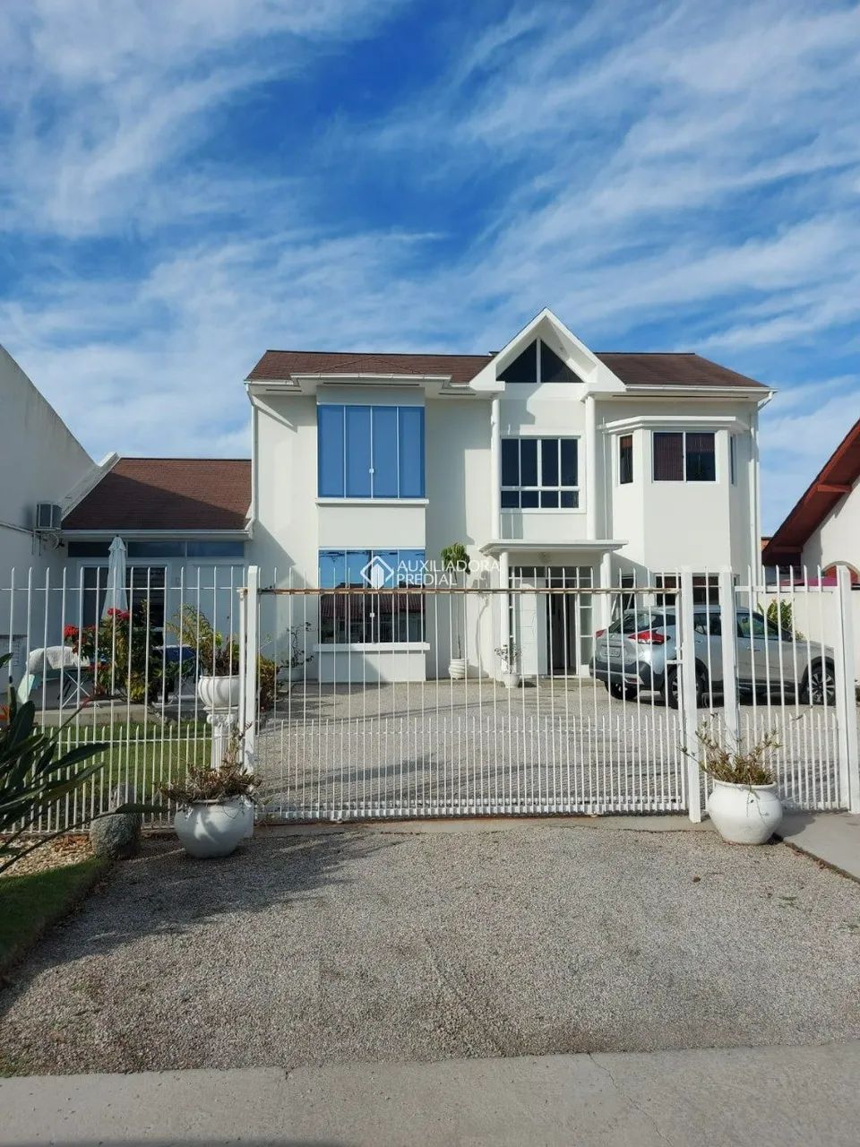 Casa transformada em Pousada, 5 quartos na praia da Daniela em Florianópolis-SC. - Foto 2