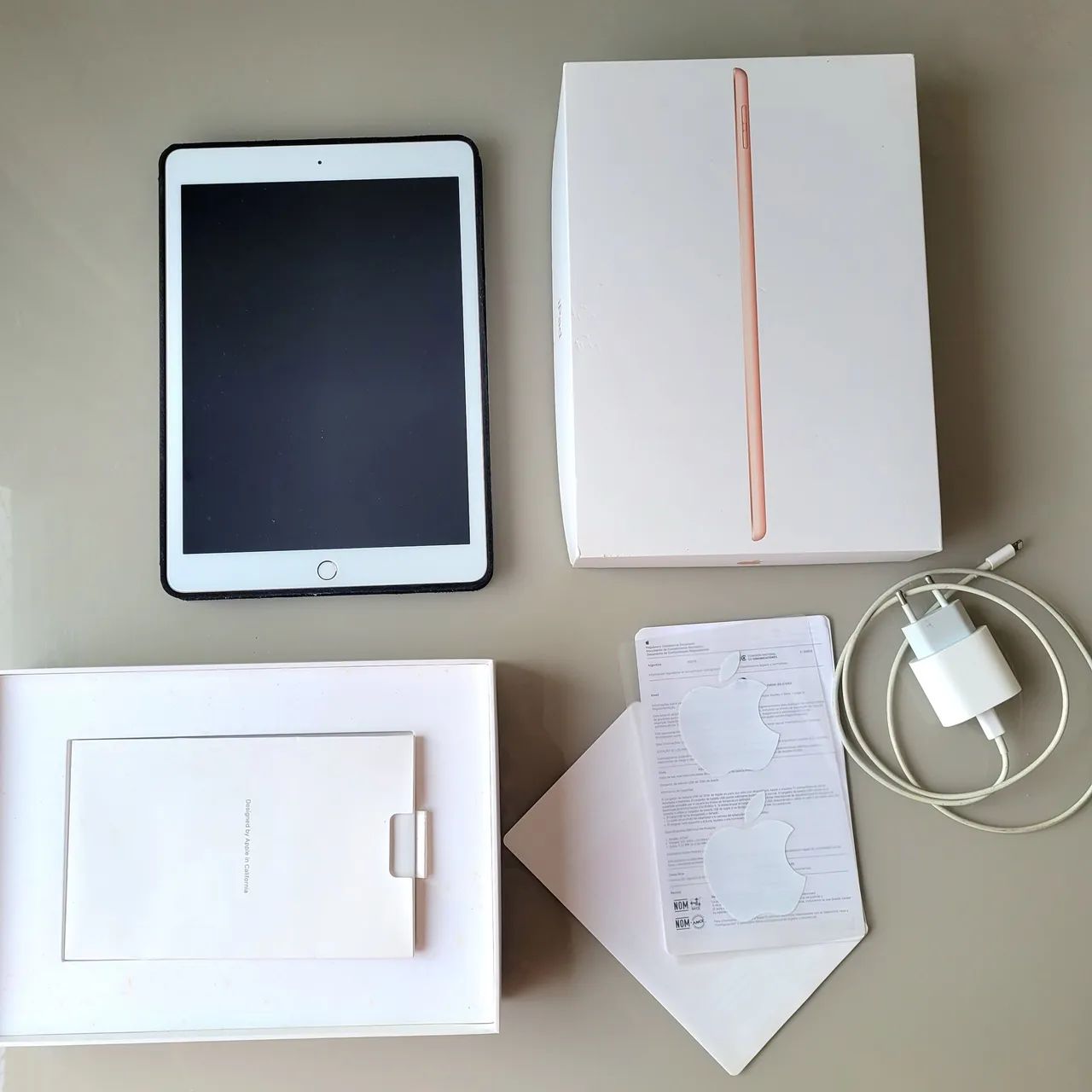 Ipad Rose Gold 32Gb 8 geração Wi-Fi 