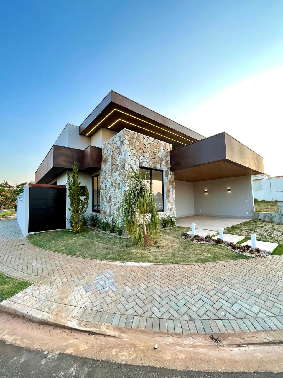 CONDOMINIO MARIA JULIA