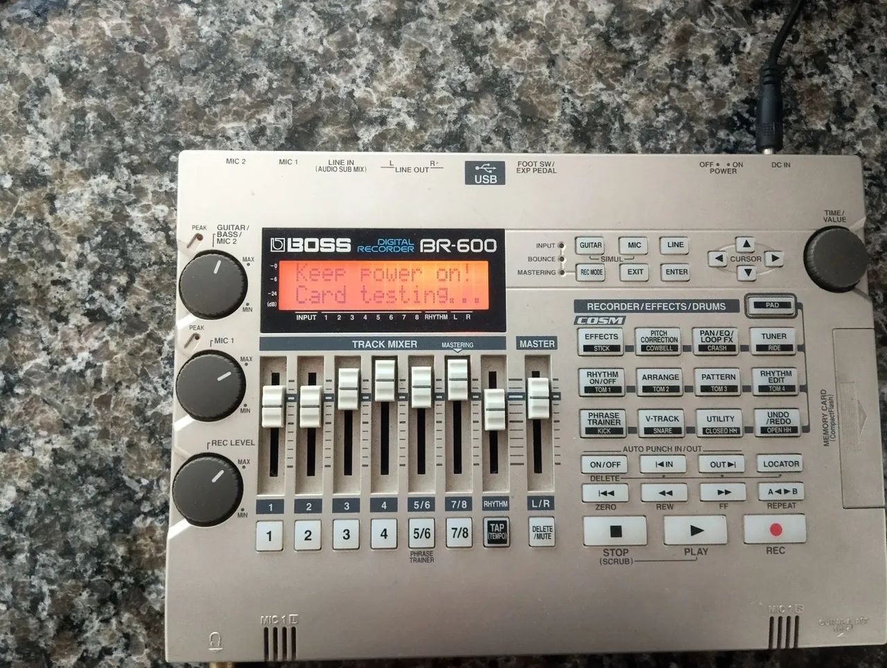 Studio portatil boss br 600 impecavel