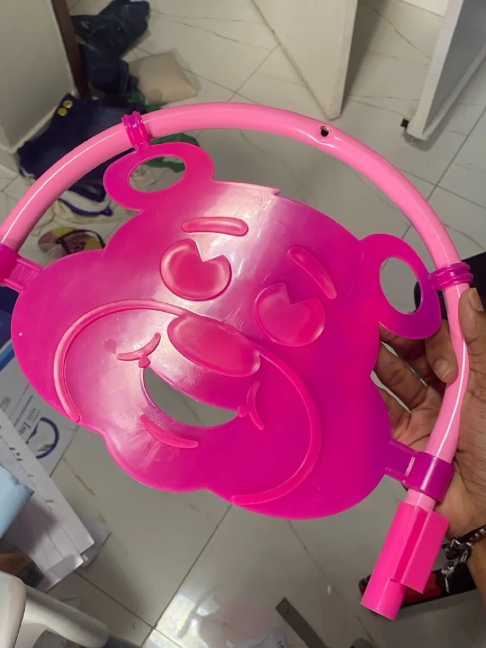 Berço de boneca rosa com mosquiteiro - Foto 4