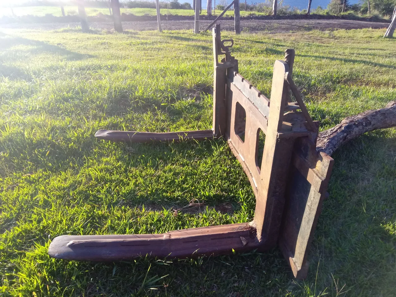 Garfo/Lança para trator