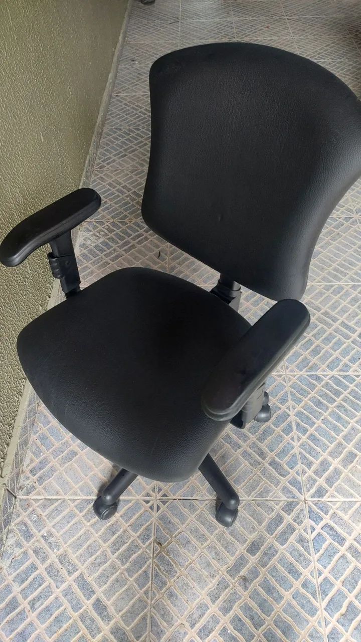 Cadeira de Escritório Giratória com Rodinhas