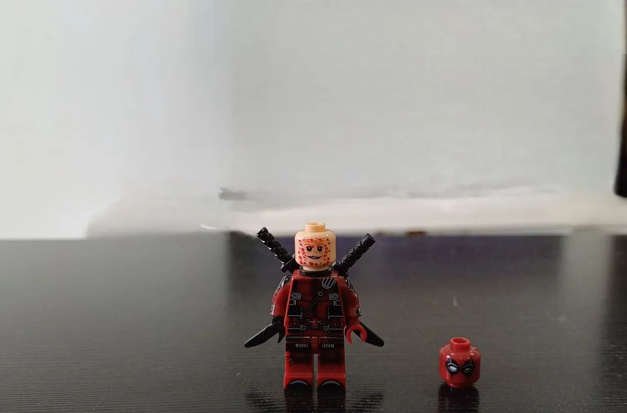 Lego minifigure deadpool - Foto 2