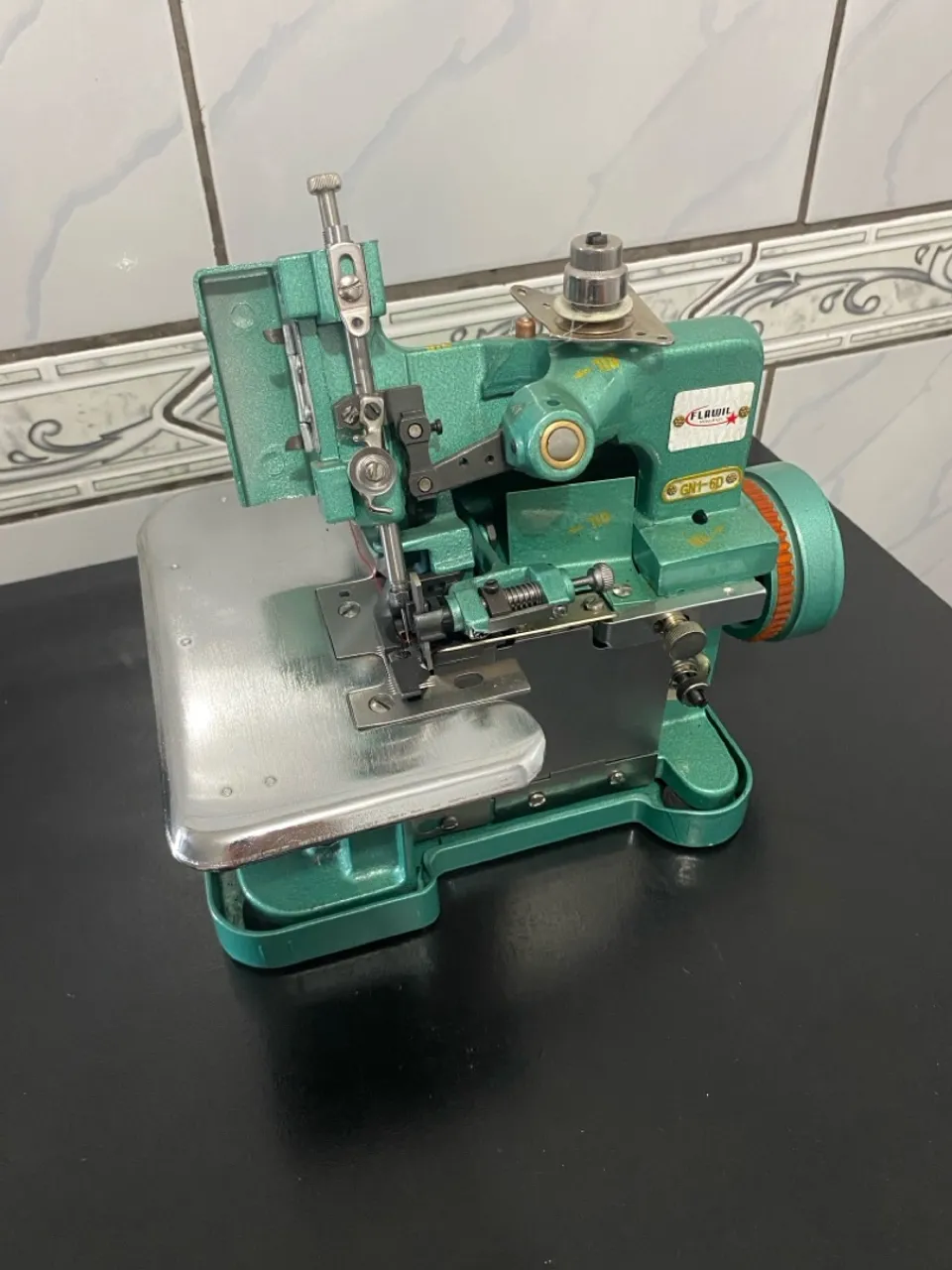 Máquina de Costura Overlock Industrial FLAVIL GN1-6D