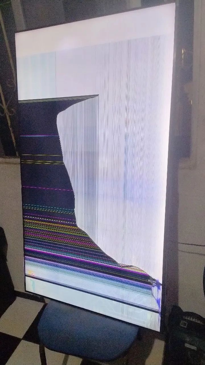 TV Smart Led Samsung com tela quebrada Áudio funcionando normalmente / Só150,00 - Foto 3