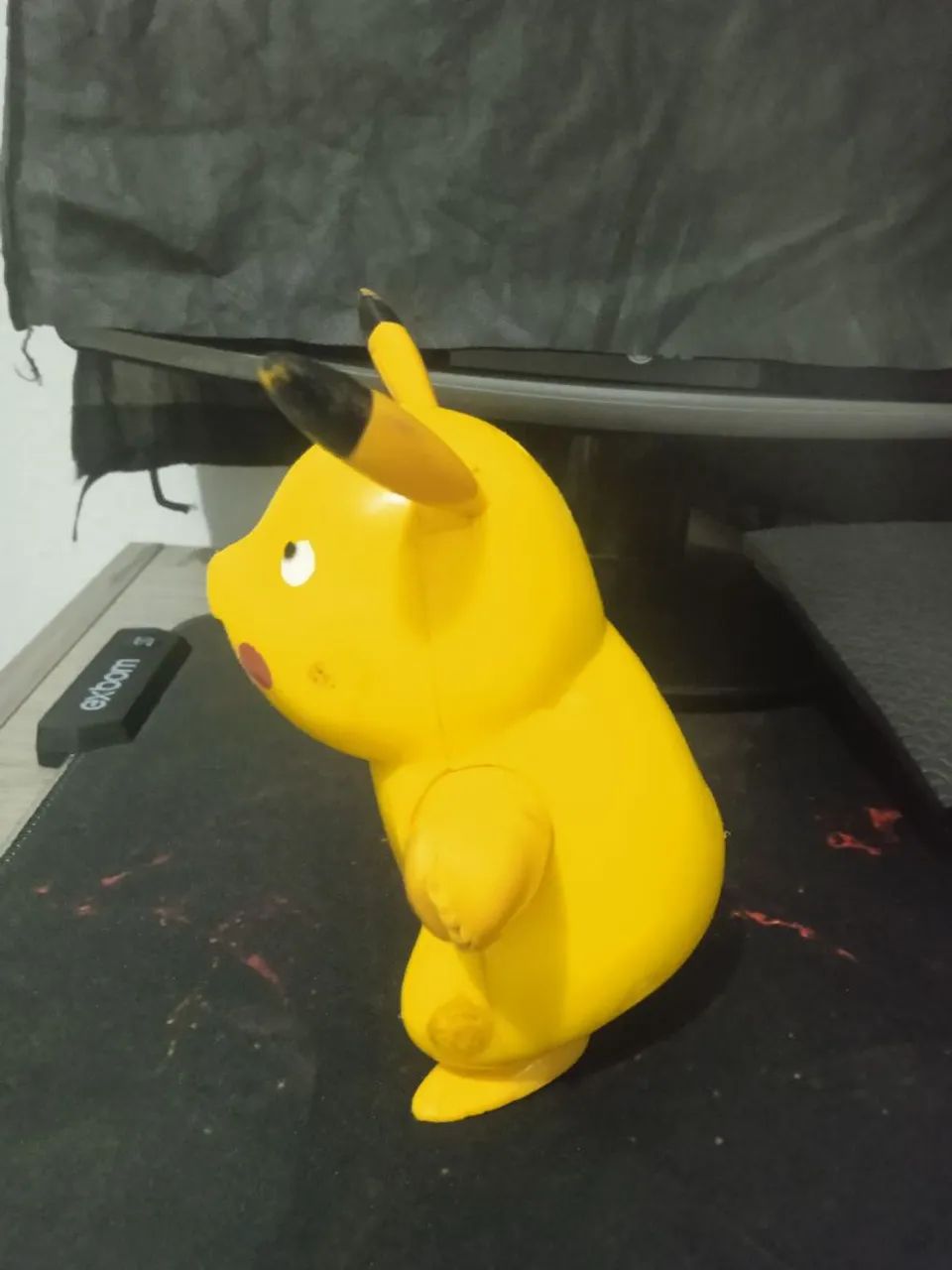 Pikachu de brinquedo  - Foto 2