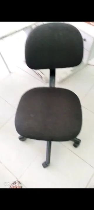 Cadeira de Escritório Giratória com Rodinhas