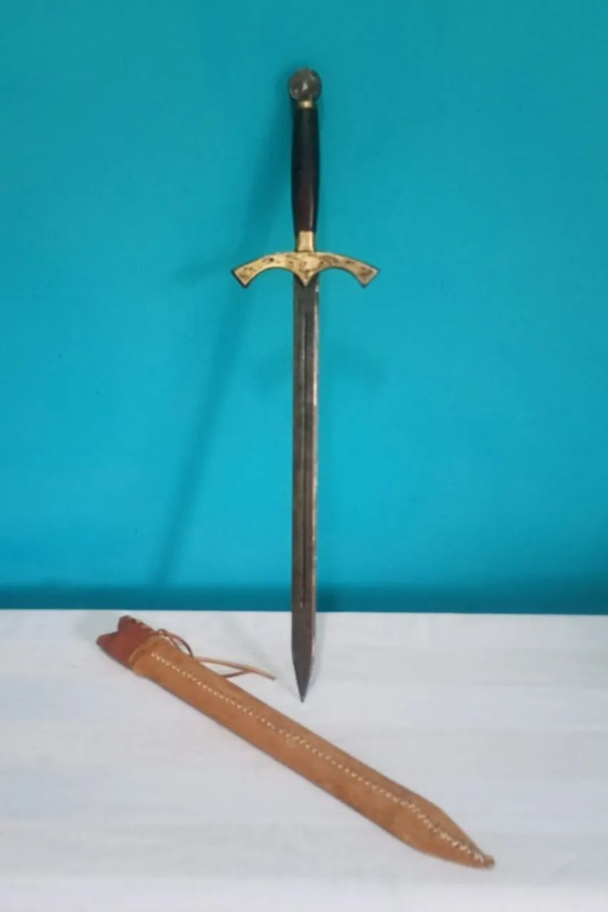 Antiga e rara espada com bainha em couro - Foto 3
