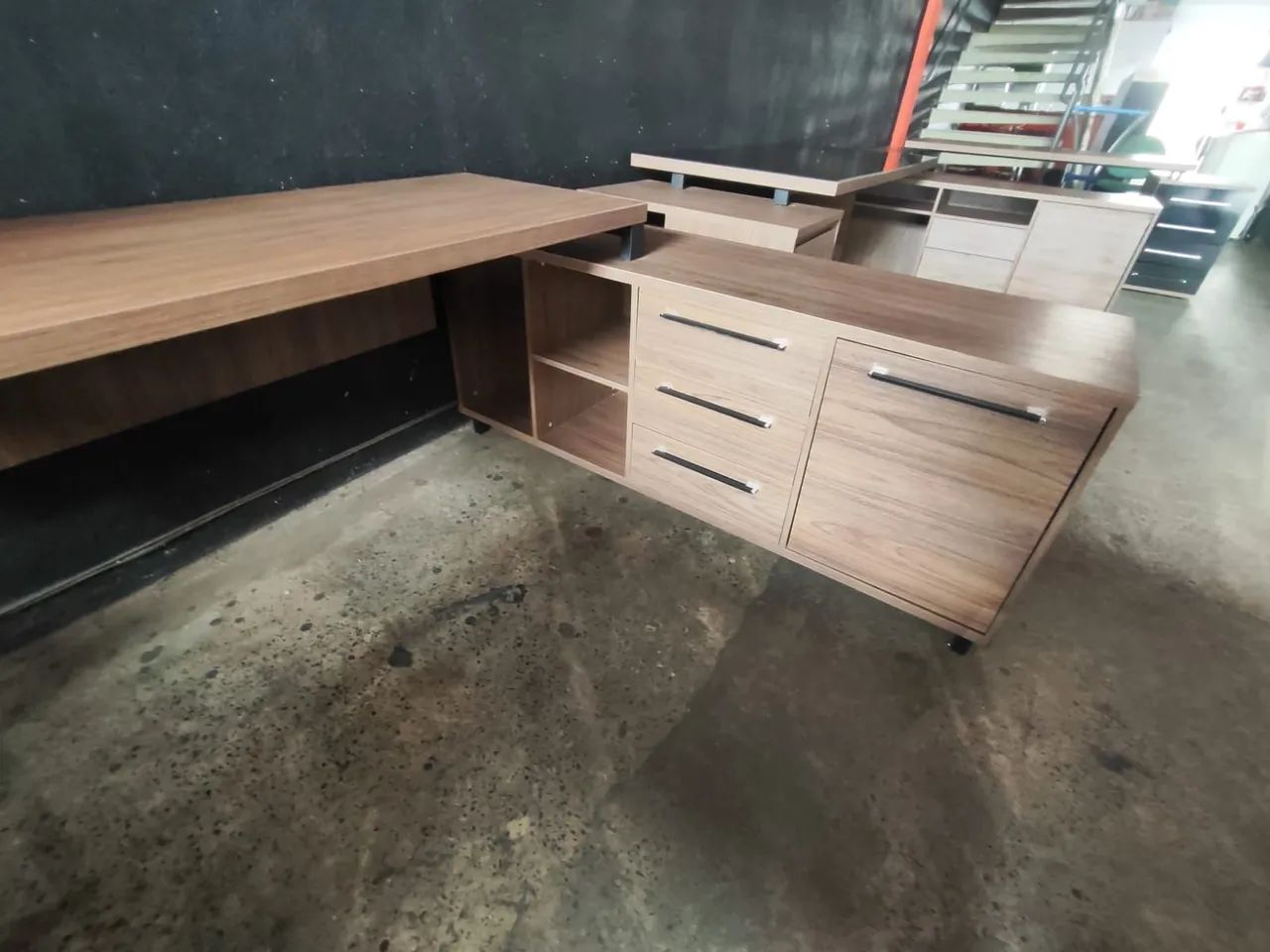 Mesa para escritório seminova  - Foto 2