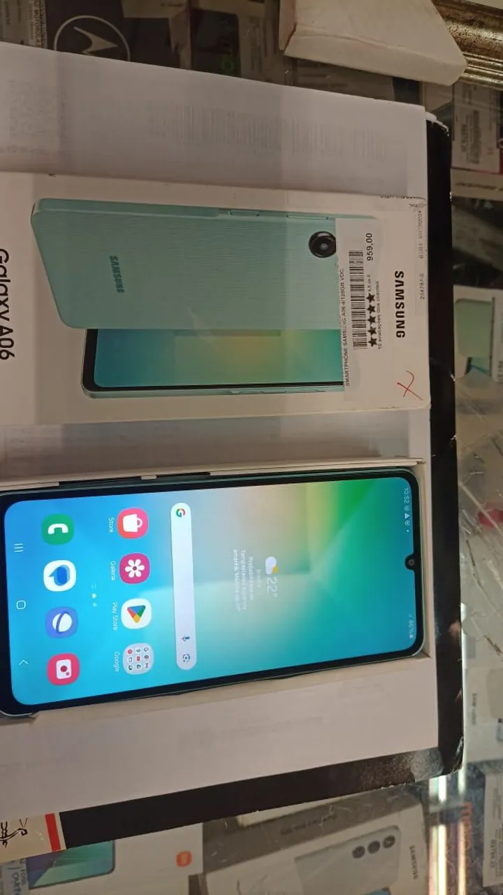 Vendo Celular Zerado na Caixa com Nota fiscal ,aceito cartão de crédito e débito